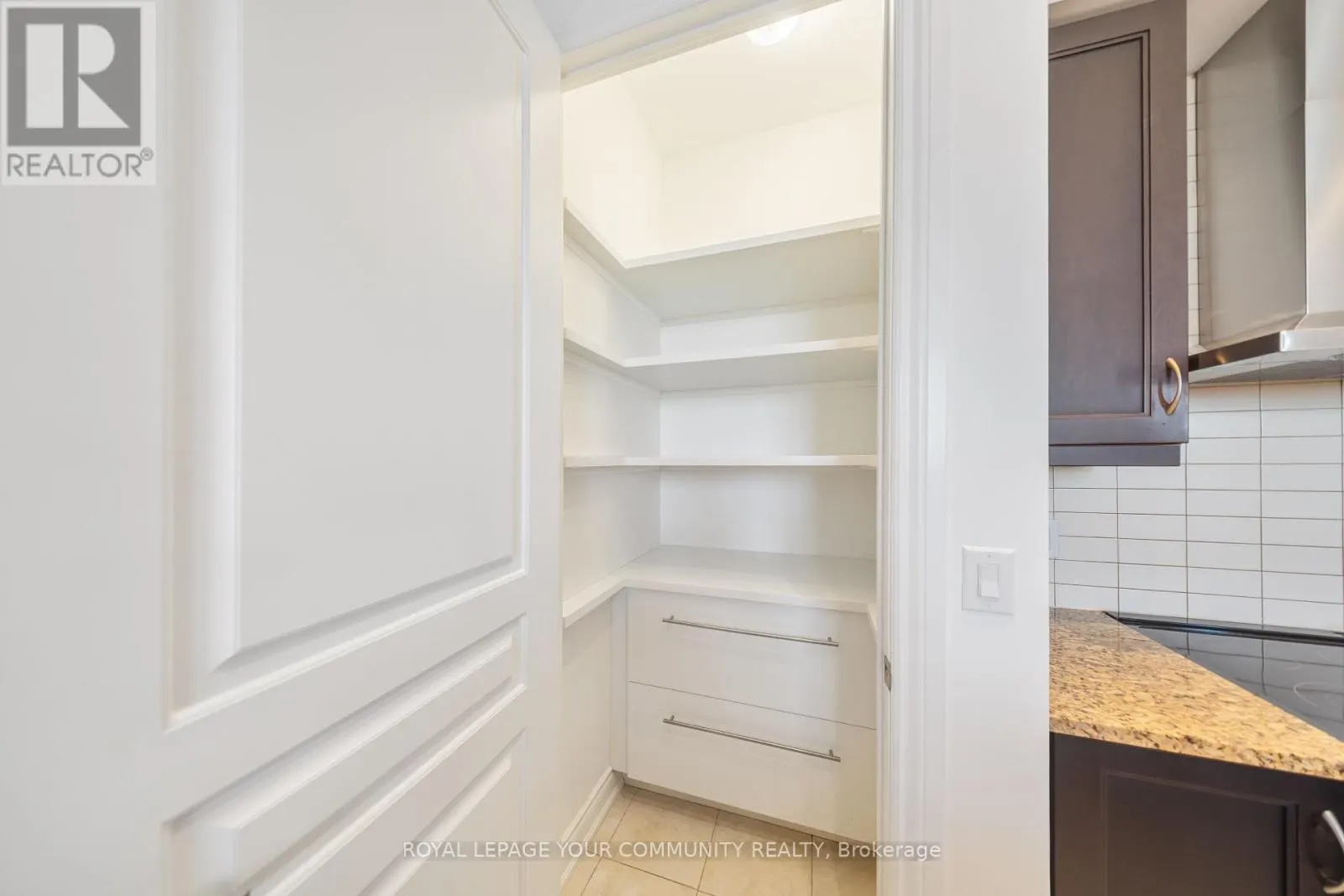 PH01 - 9245 JANE STREET