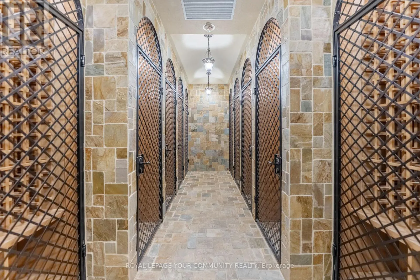 PH01 - 9245 JANE STREET