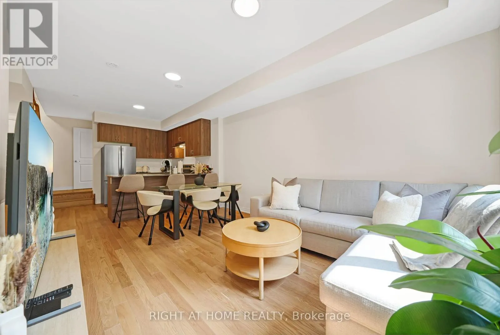 14 - 70 BAYNES WAY