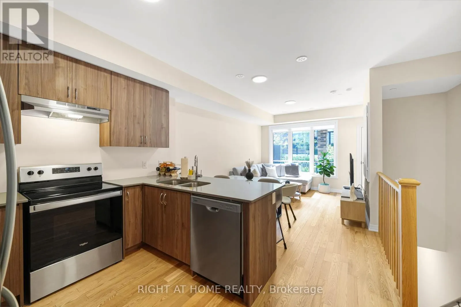 14 - 70 BAYNES WAY
