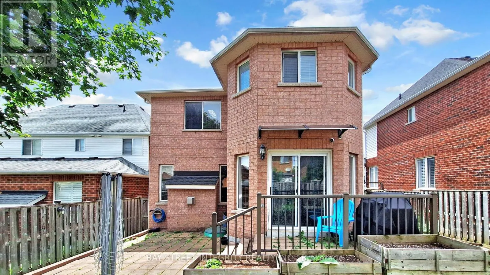 24 IAN DRIVE