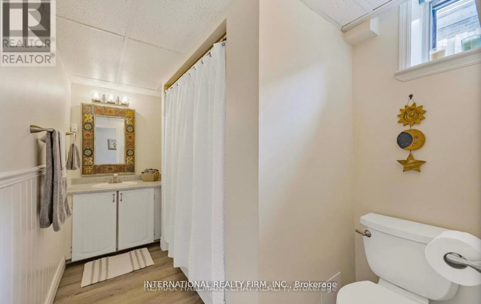 BASEMENT UNIT - 37 FOREHT CRESCENT