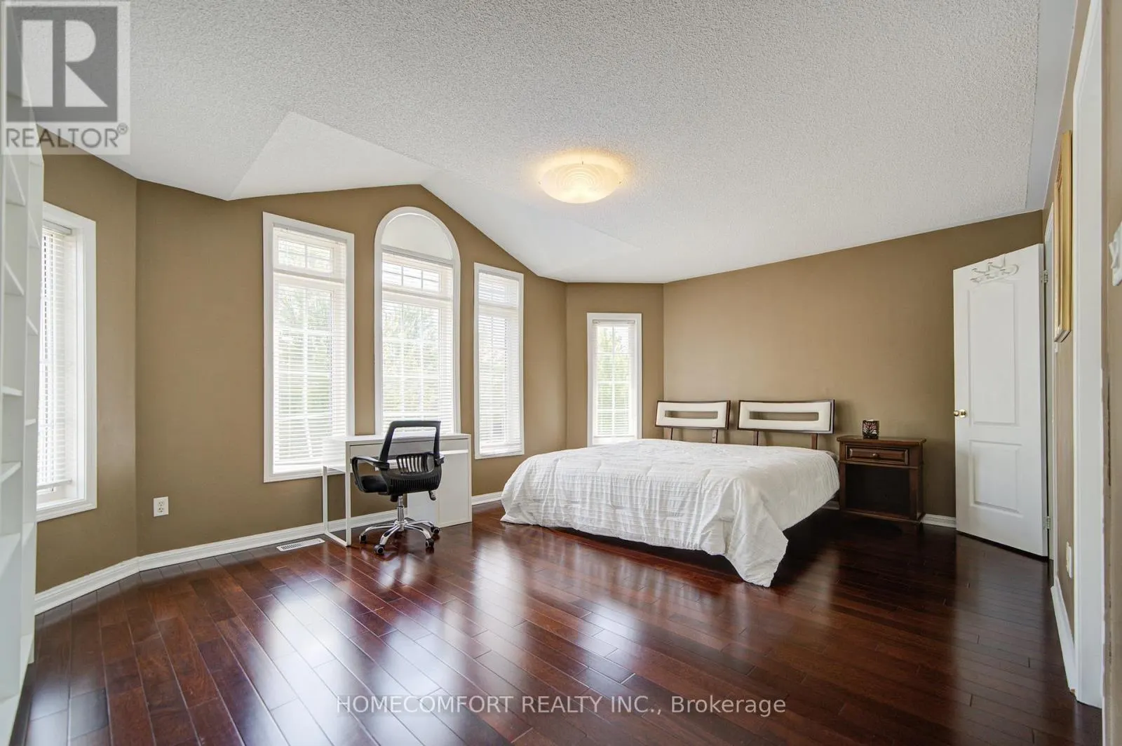68 REDSTONE ROAD