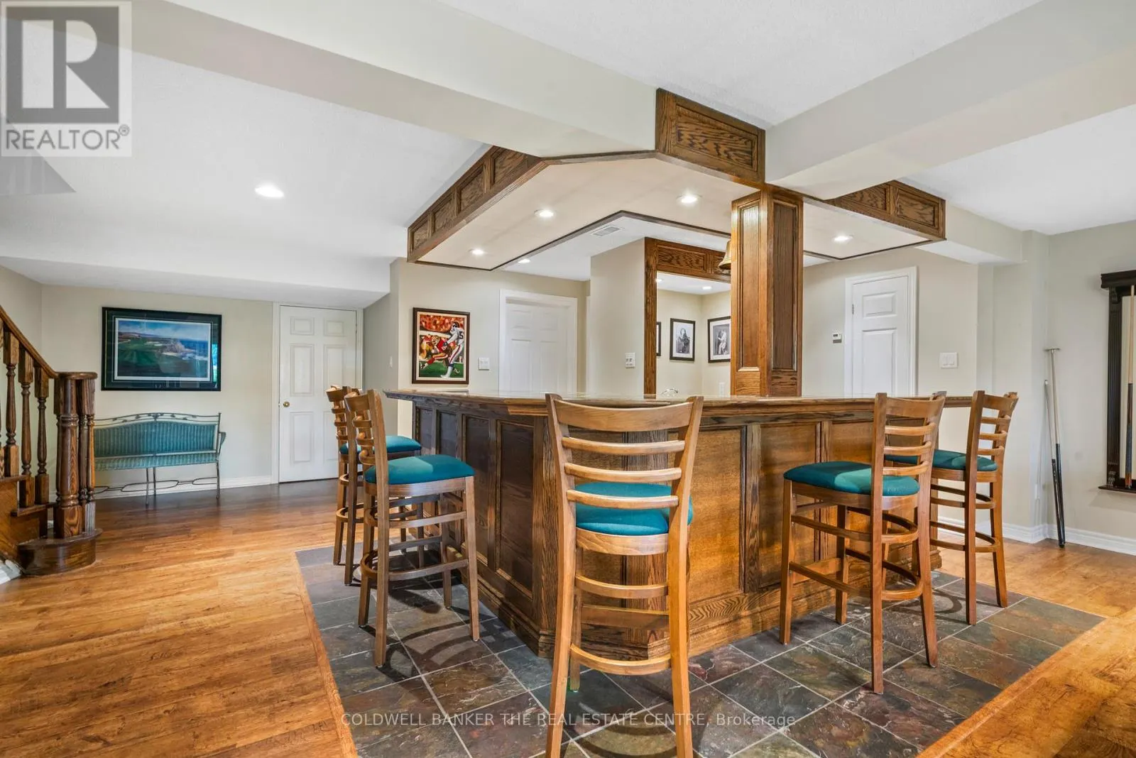 384 AMBERLEE COURT