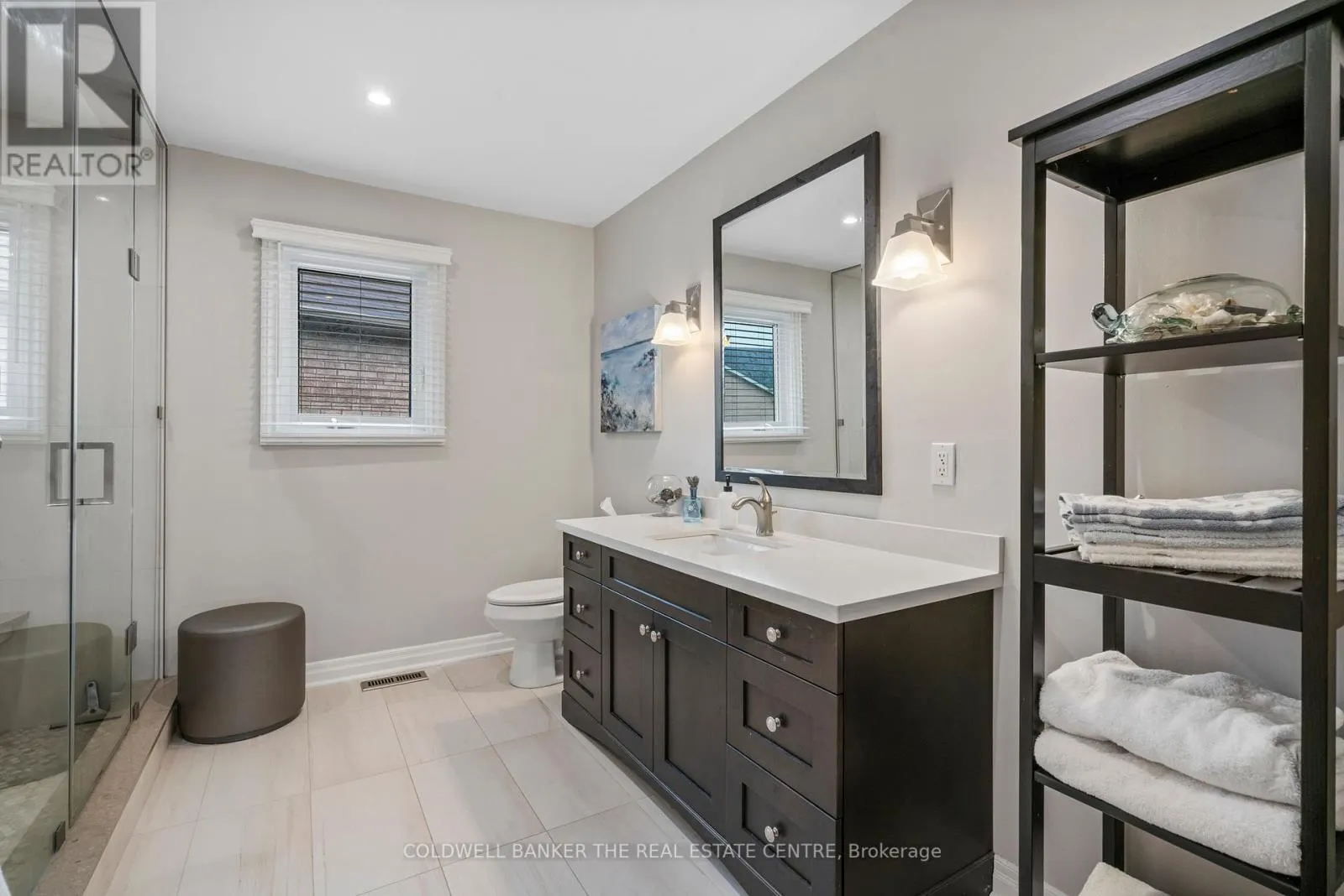 384 AMBERLEE COURT