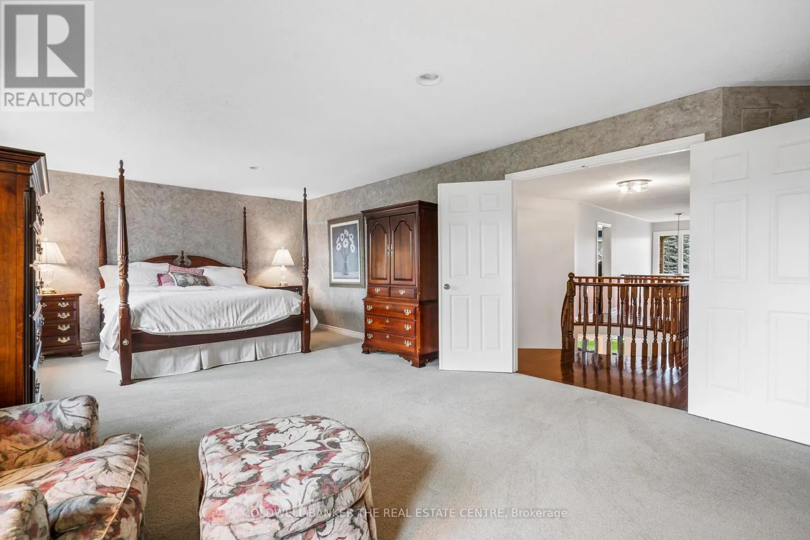 384 AMBERLEE COURT