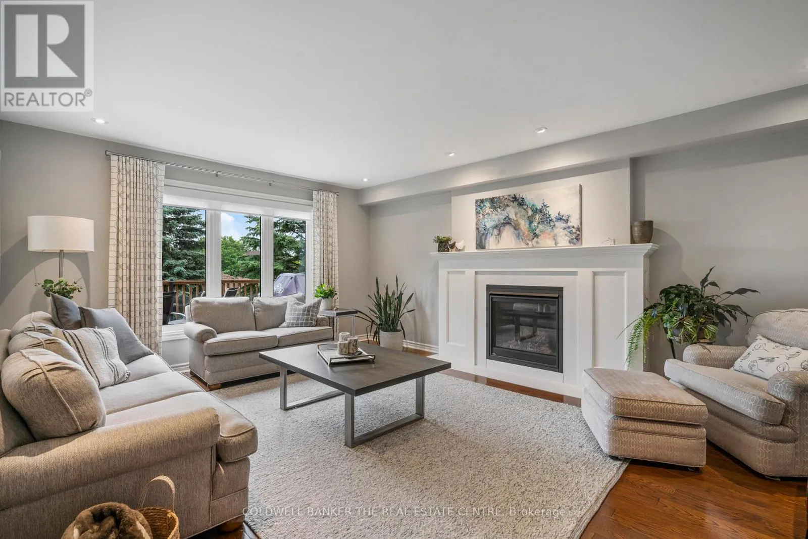 384 AMBERLEE COURT