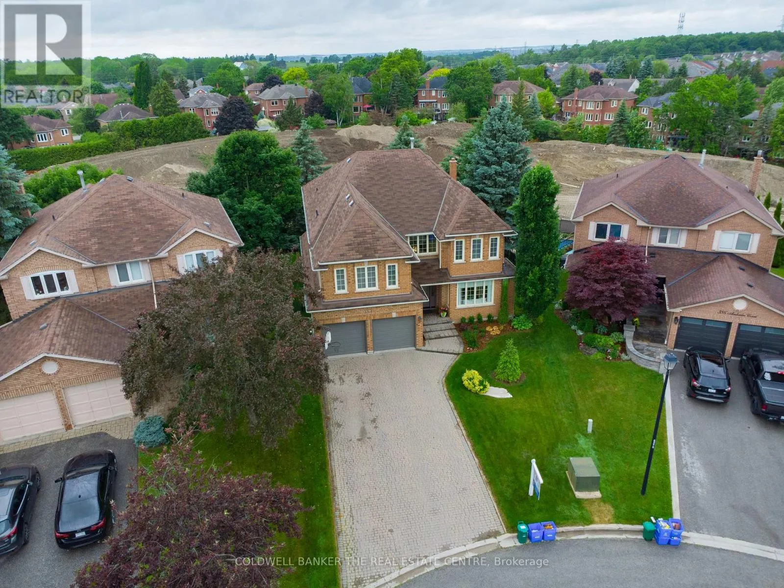 384 AMBERLEE COURT
