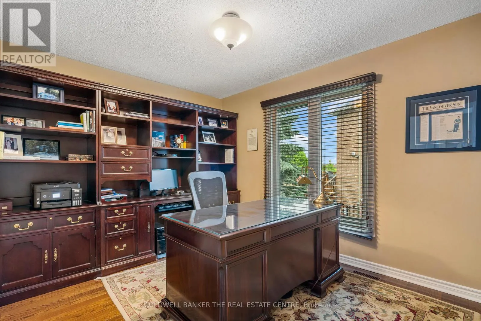 384 AMBERLEE COURT