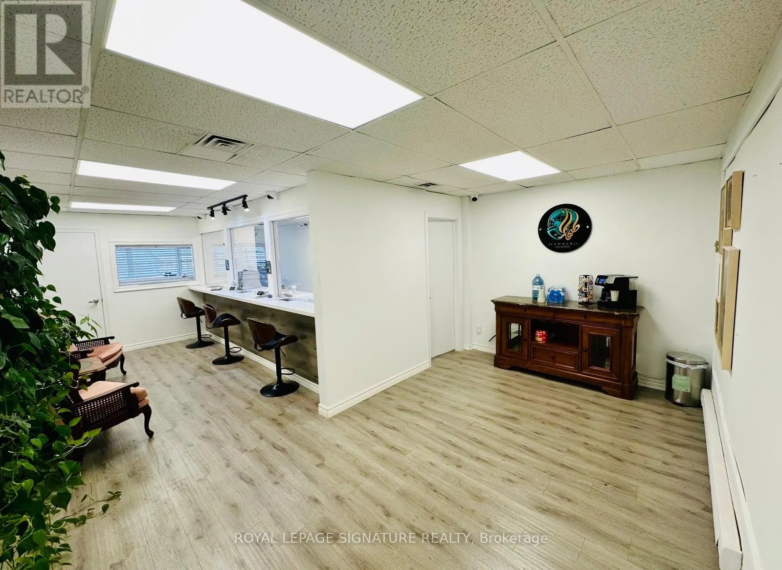 201 - 10255 YONGE STREET