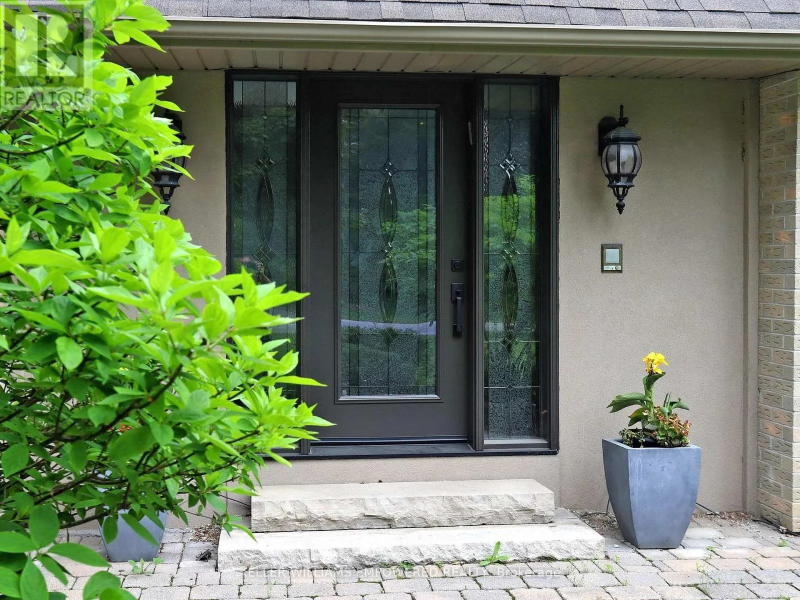 544 WOODLAND ACRES CRESCENT