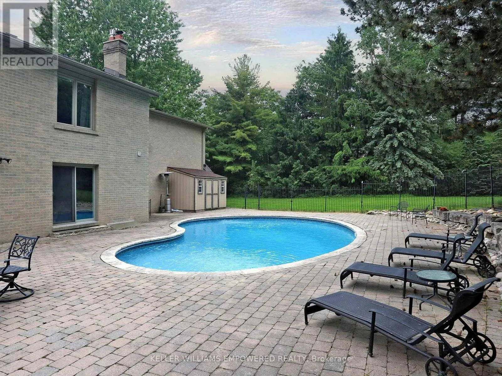 544 WOODLAND ACRES CRESCENT