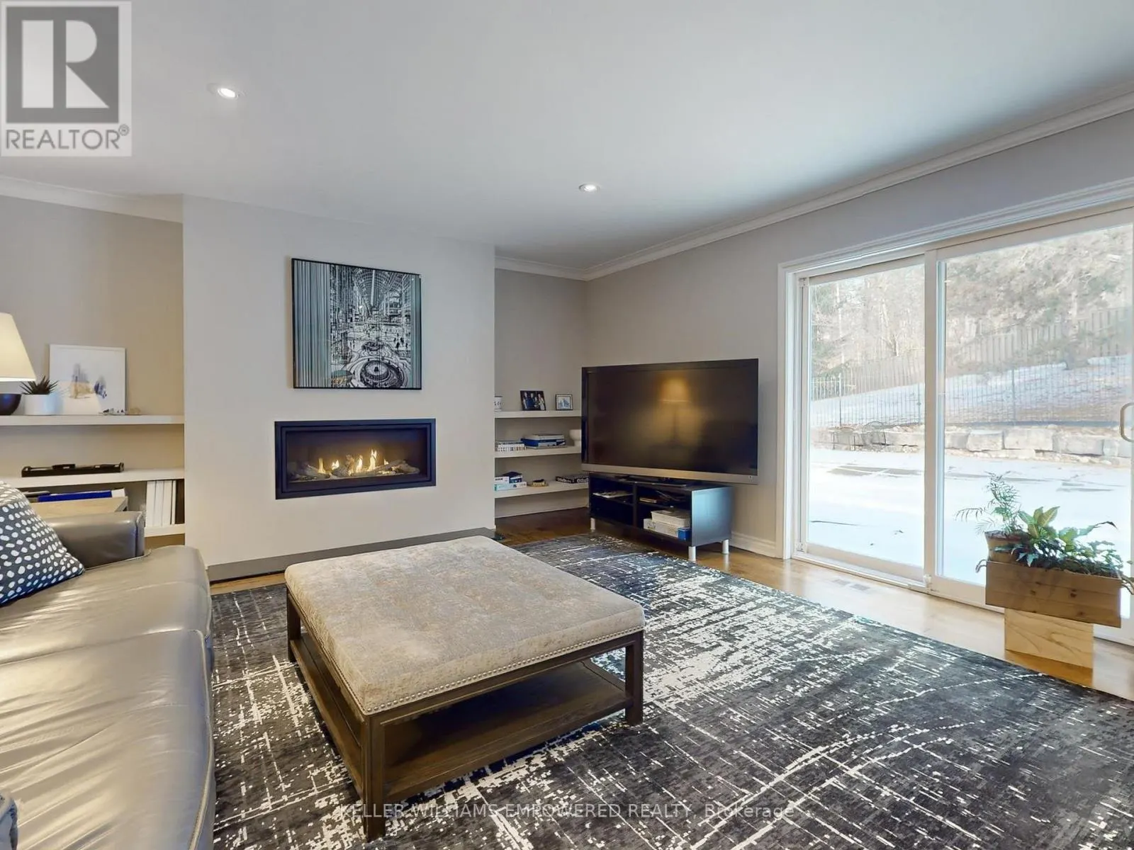 544 WOODLAND ACRES CRESCENT