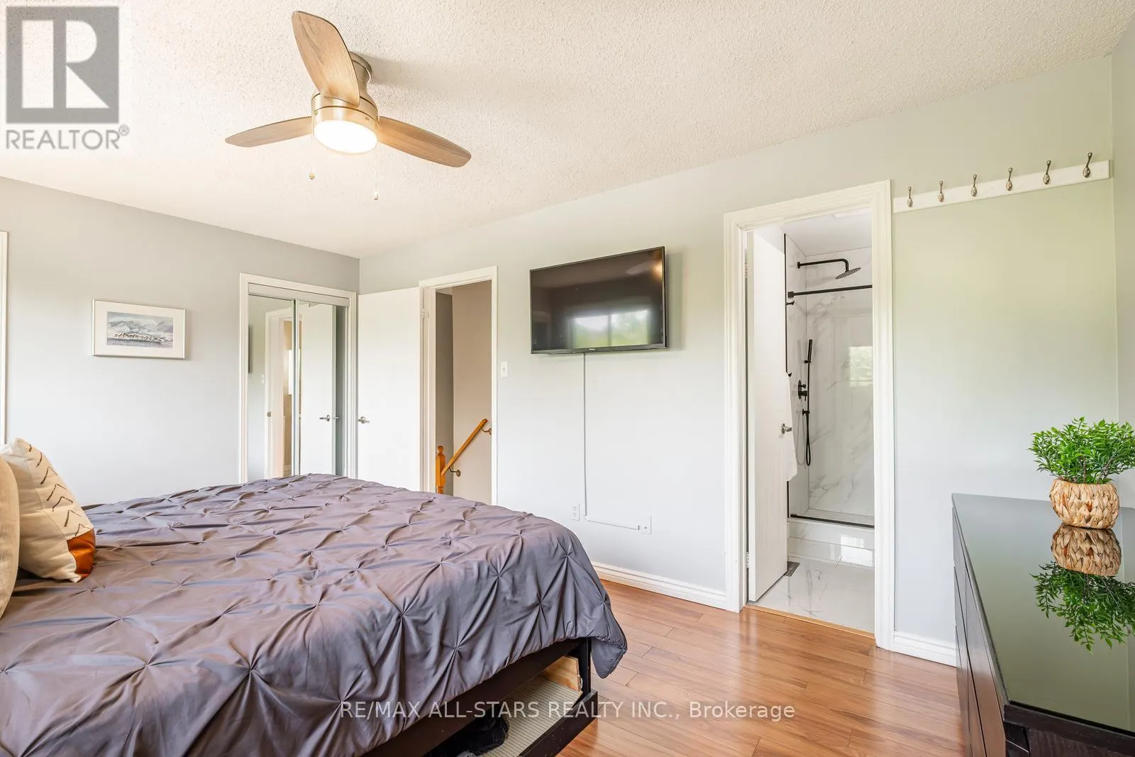 10 - 95 WELDRICK ROAD E