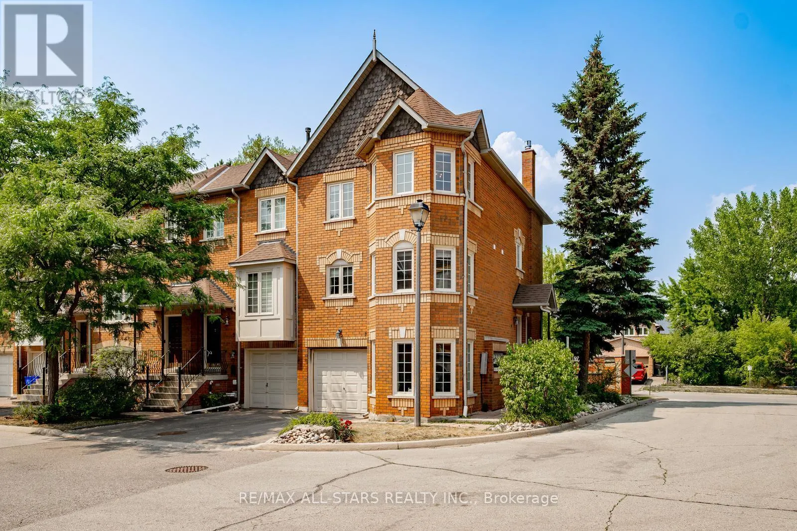 10 - 95 WELDRICK ROAD E