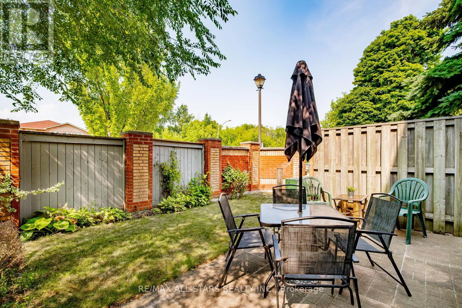 10 - 95 WELDRICK ROAD E