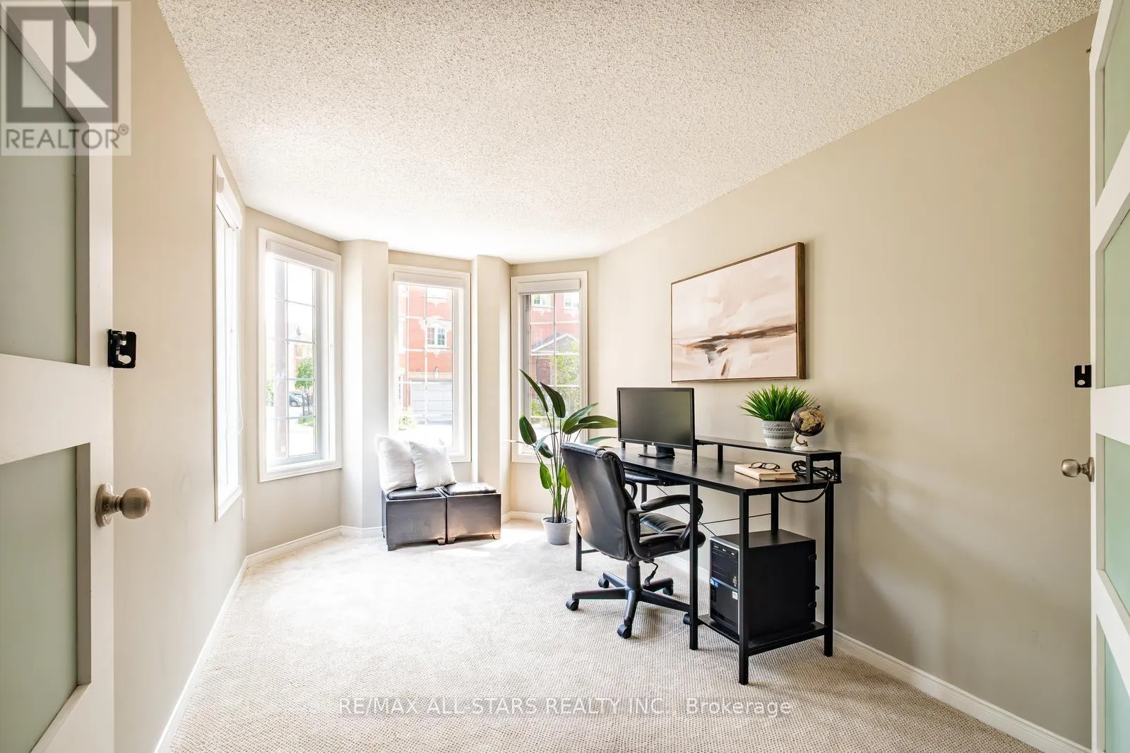 10 - 95 WELDRICK ROAD E