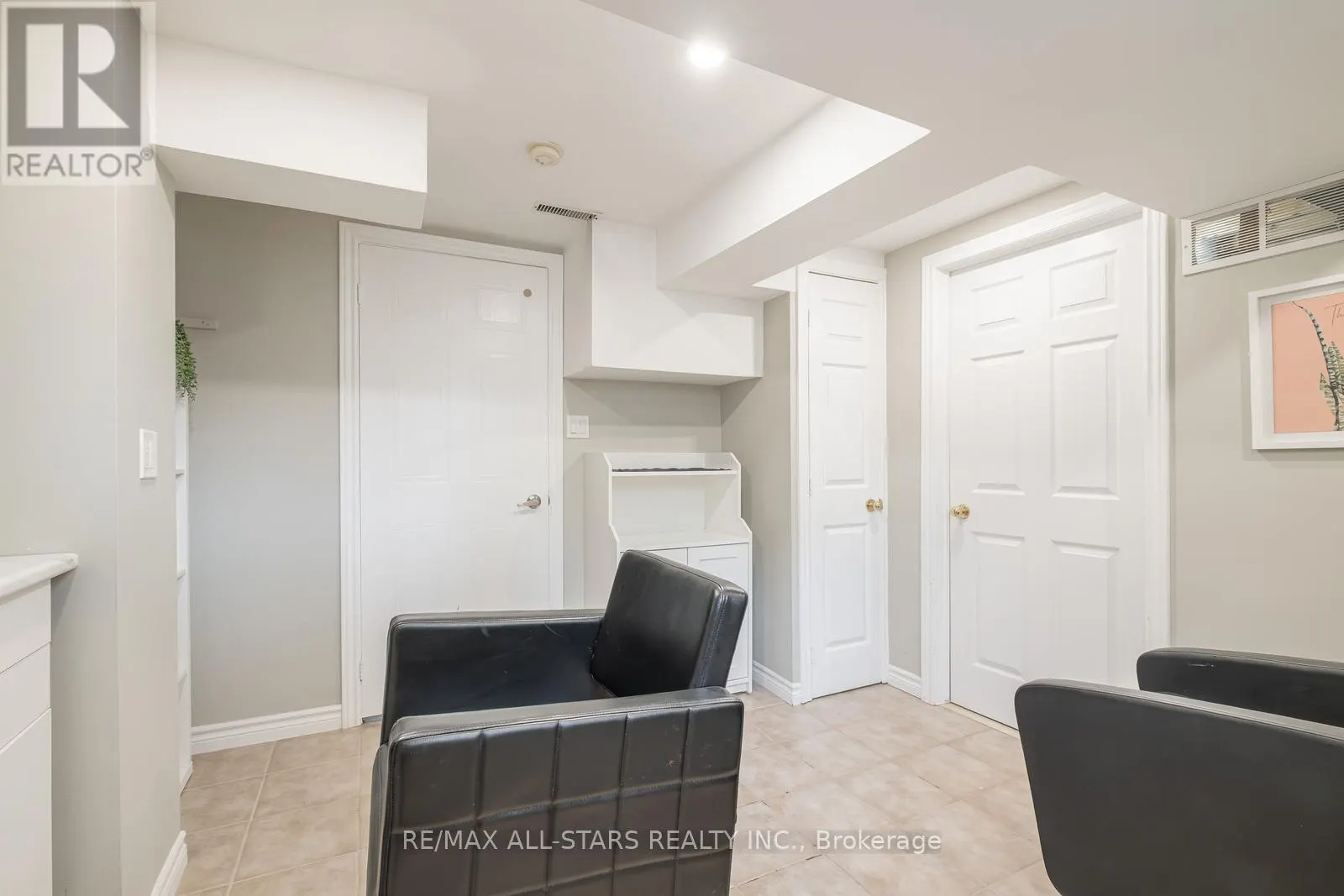 10 - 95 WELDRICK ROAD E