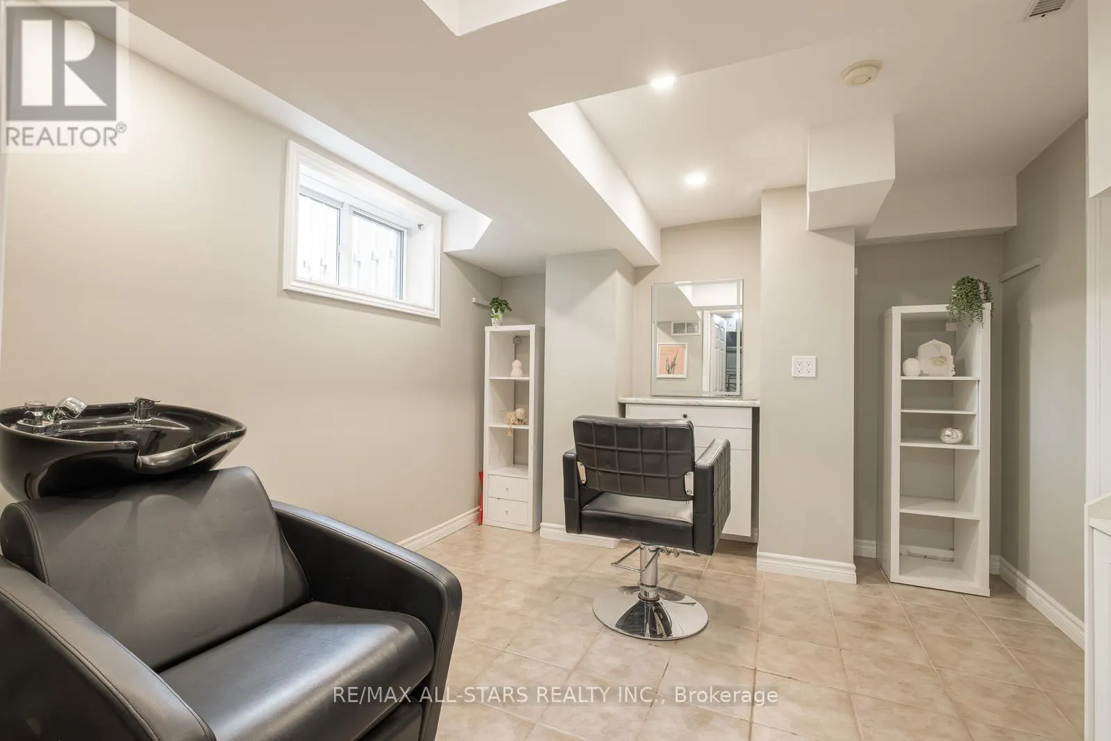 10 - 95 WELDRICK ROAD E