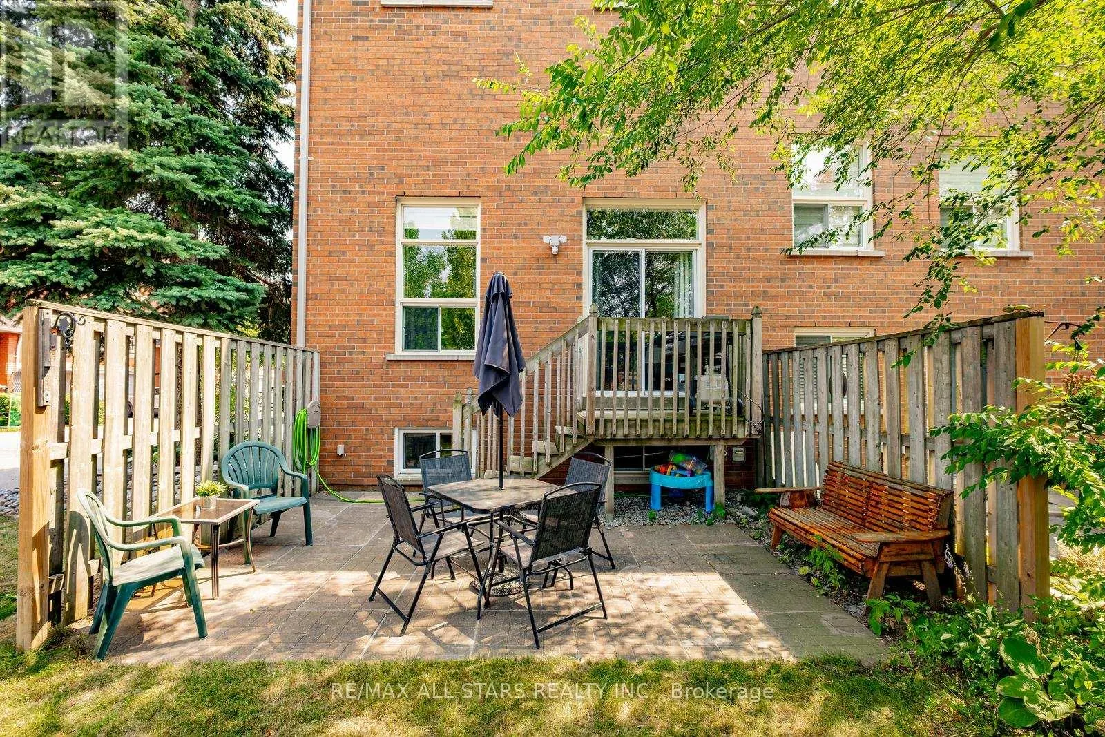 10 - 95 WELDRICK ROAD E