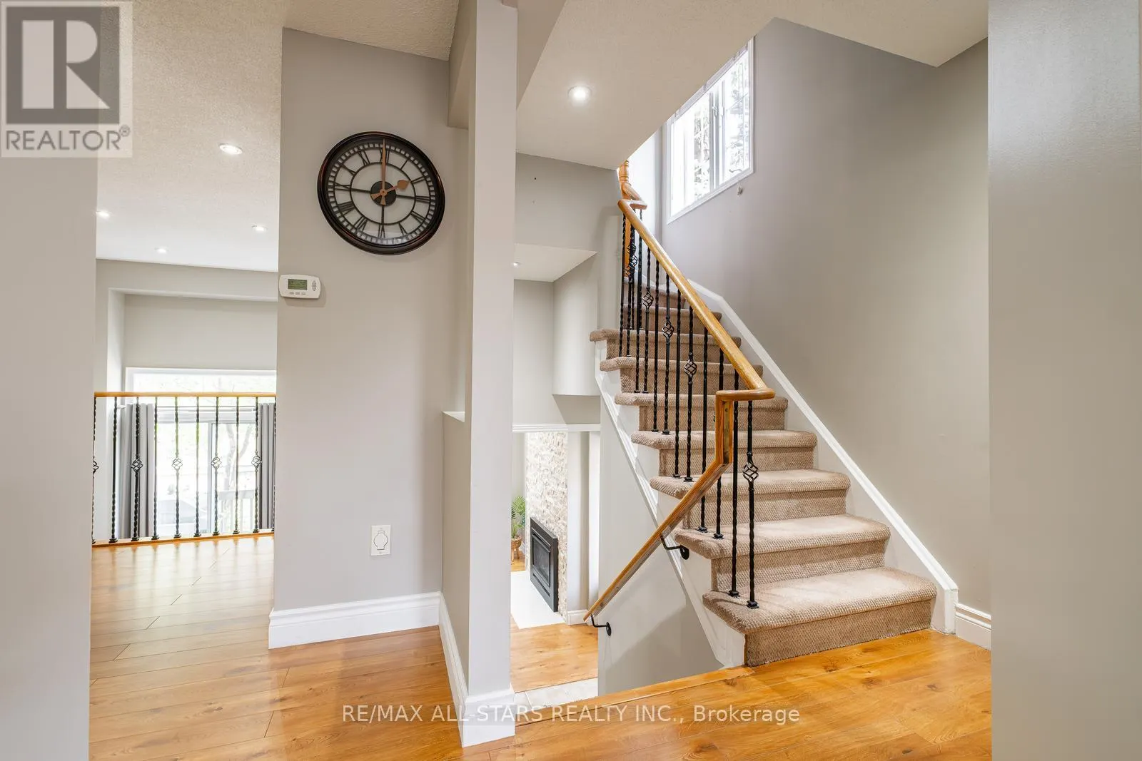 10 - 95 WELDRICK ROAD E