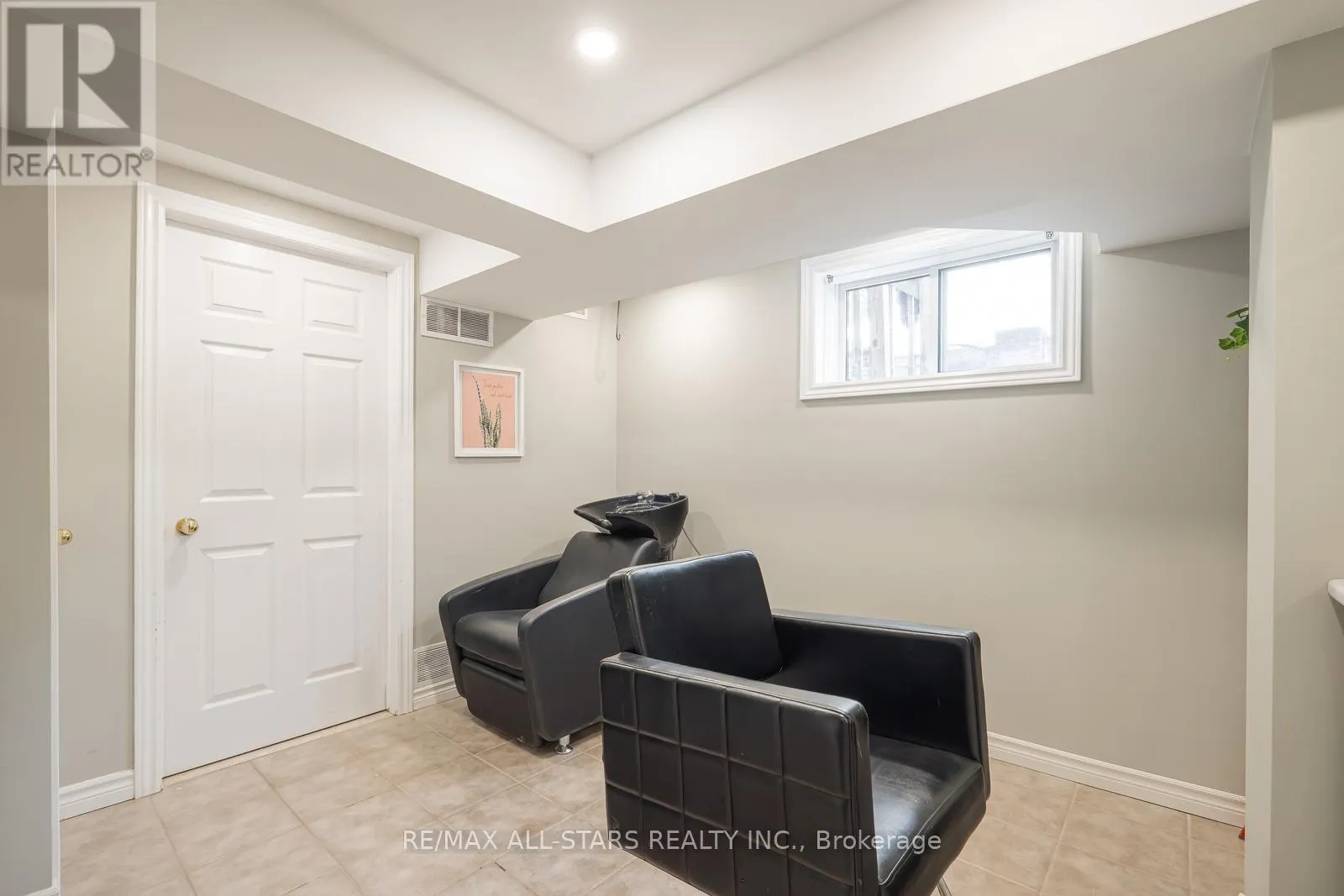10 - 95 WELDRICK ROAD E
