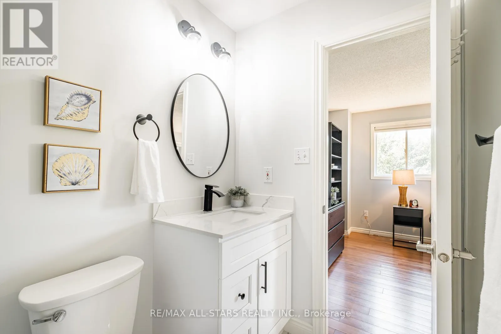 10 - 95 WELDRICK ROAD E