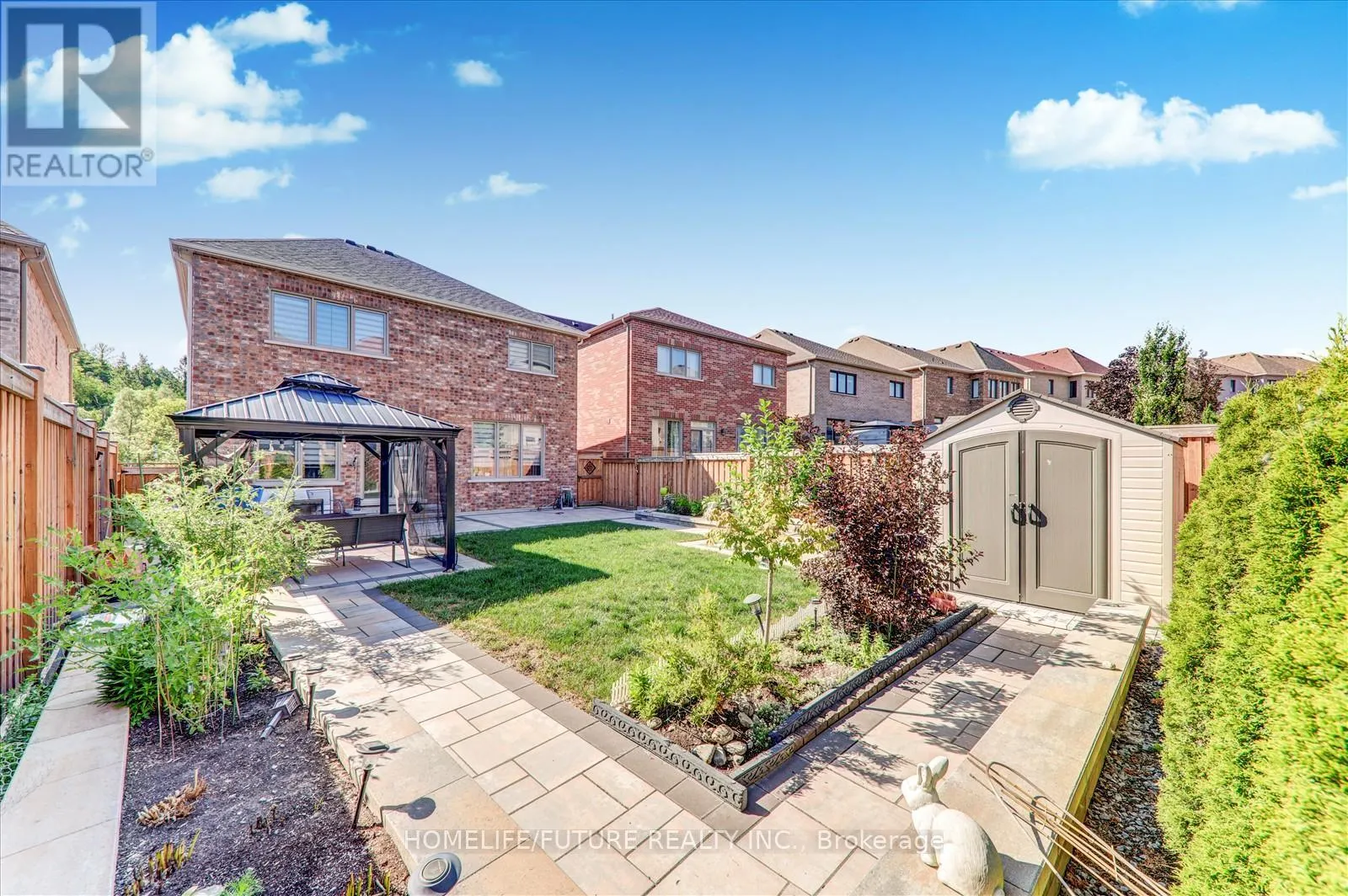 104 HOLLAND VISTA STREET
