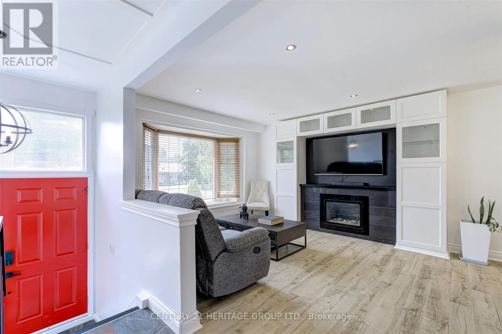10 BACHLY CRESCENT