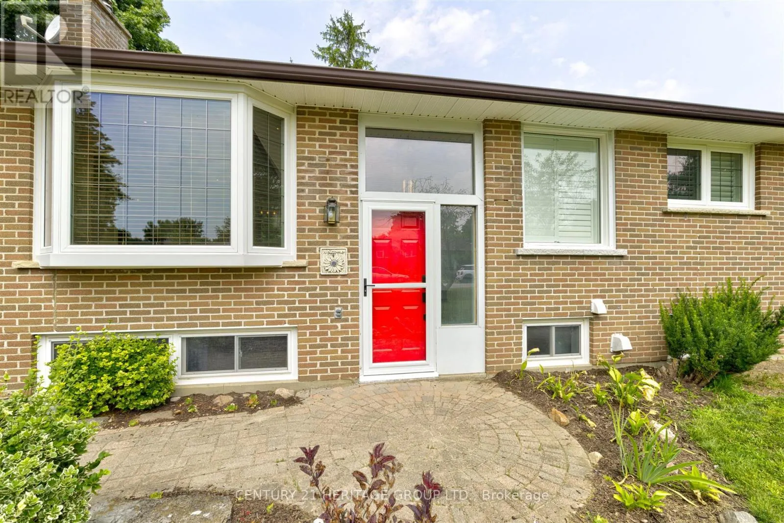 10 BACHLY CRESCENT