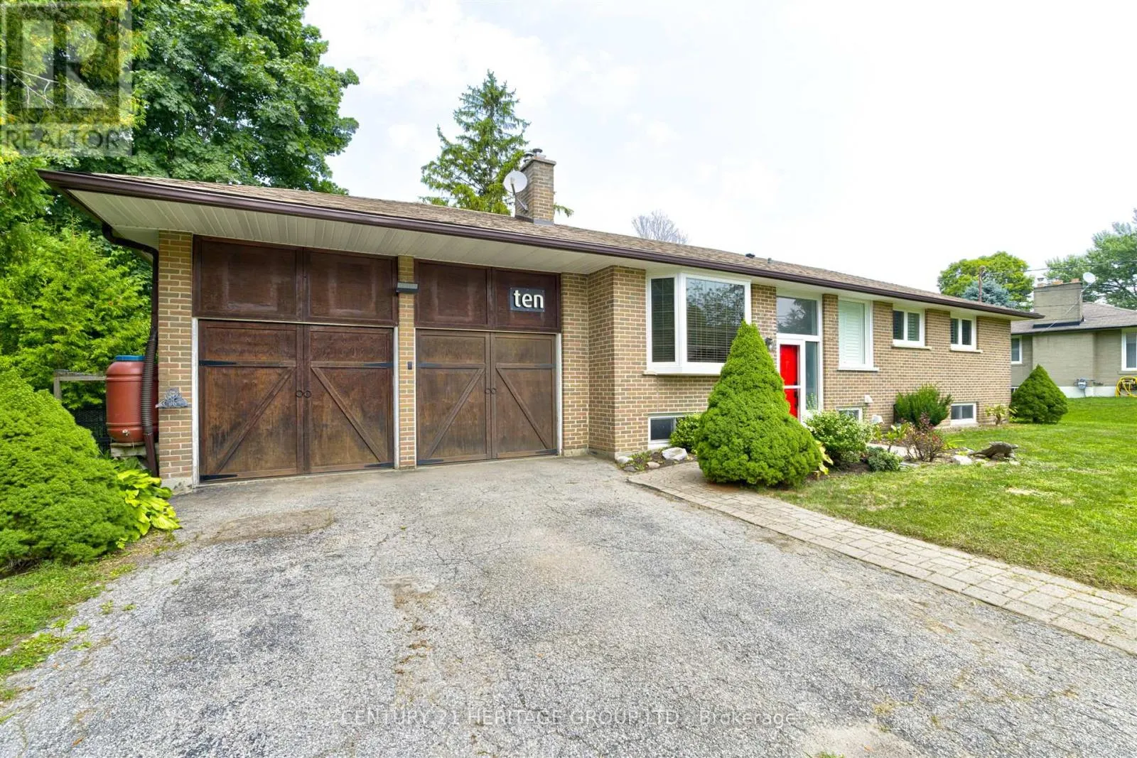 10 BACHLY CRESCENT