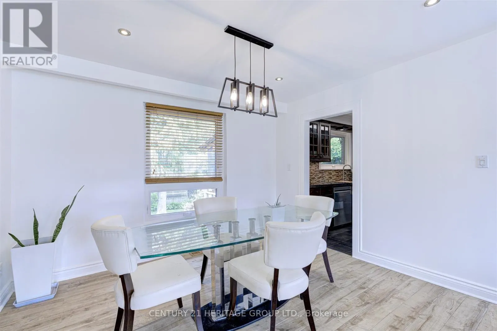 10 BACHLY CRESCENT