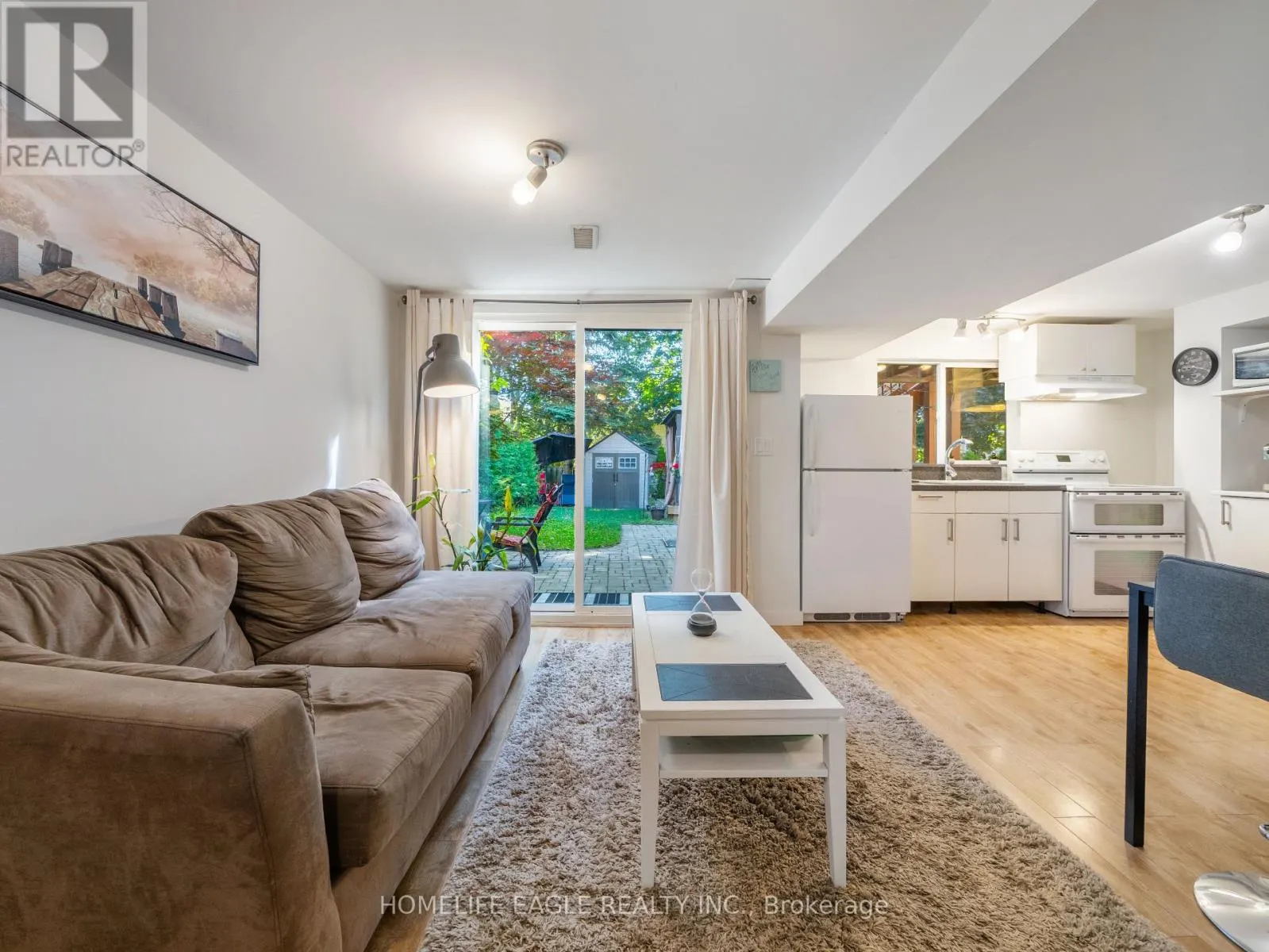 30 MOFFAT CRESCENT