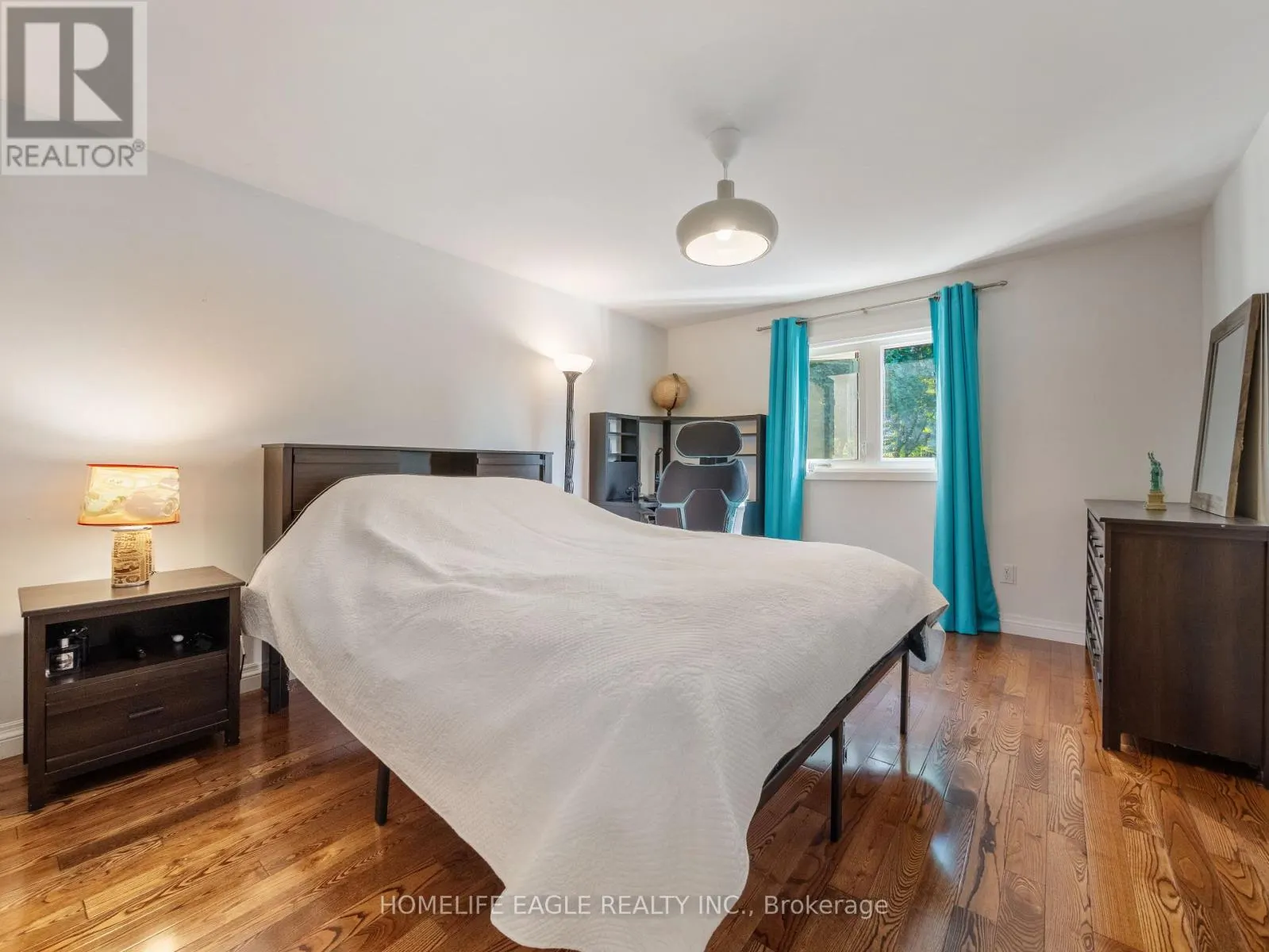 30 MOFFAT CRESCENT