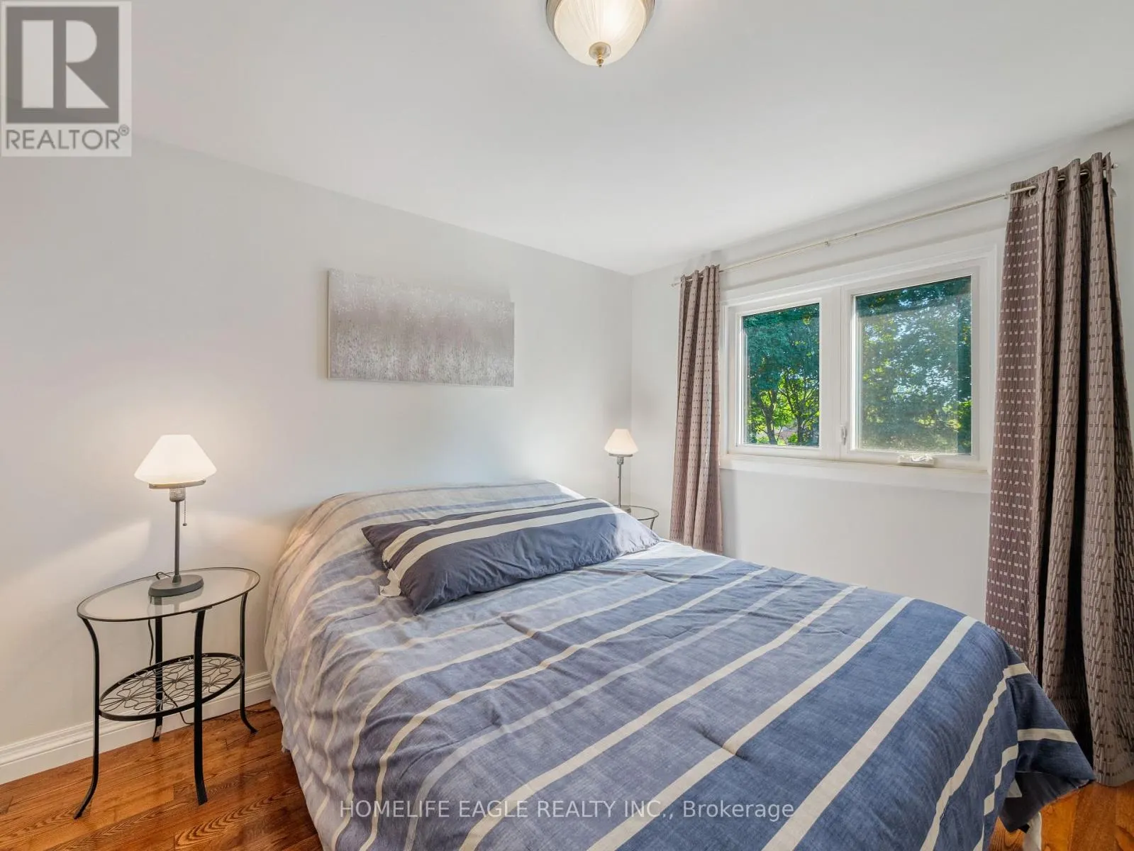 30 MOFFAT CRESCENT