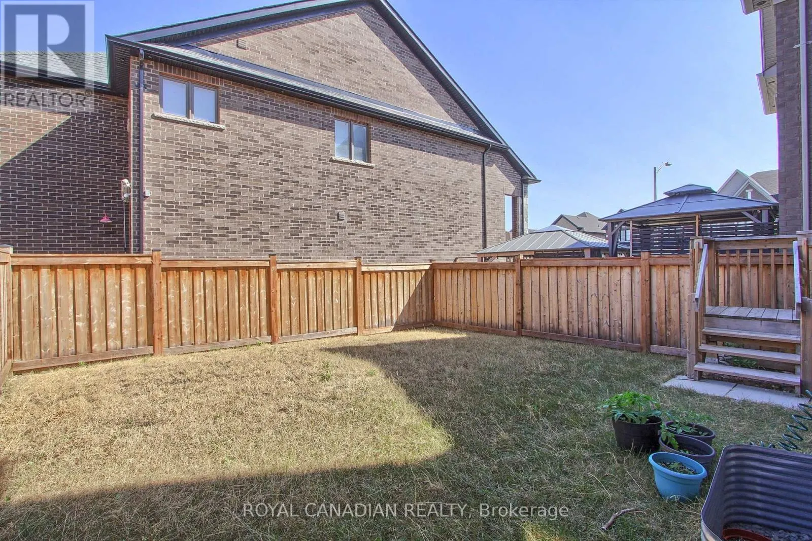 1404 BLACKMORE STREET