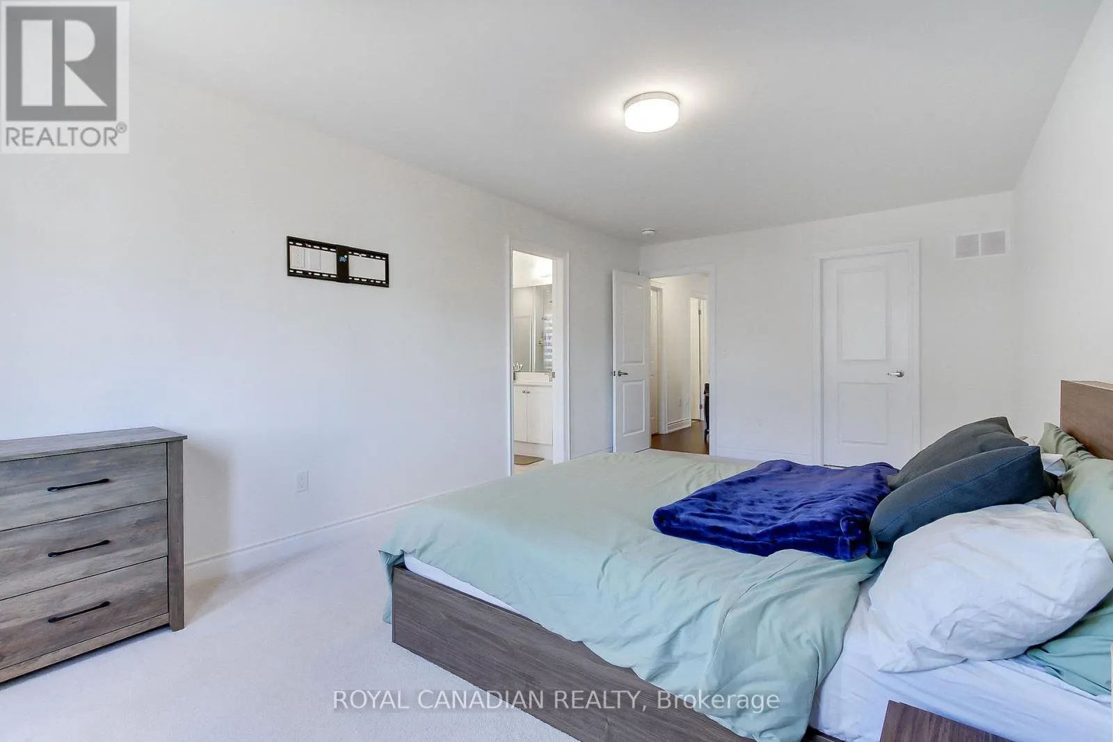 1404 BLACKMORE STREET