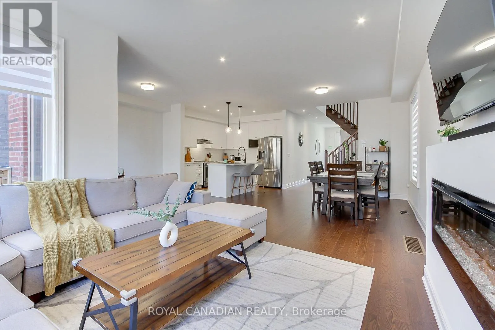 1404 BLACKMORE STREET