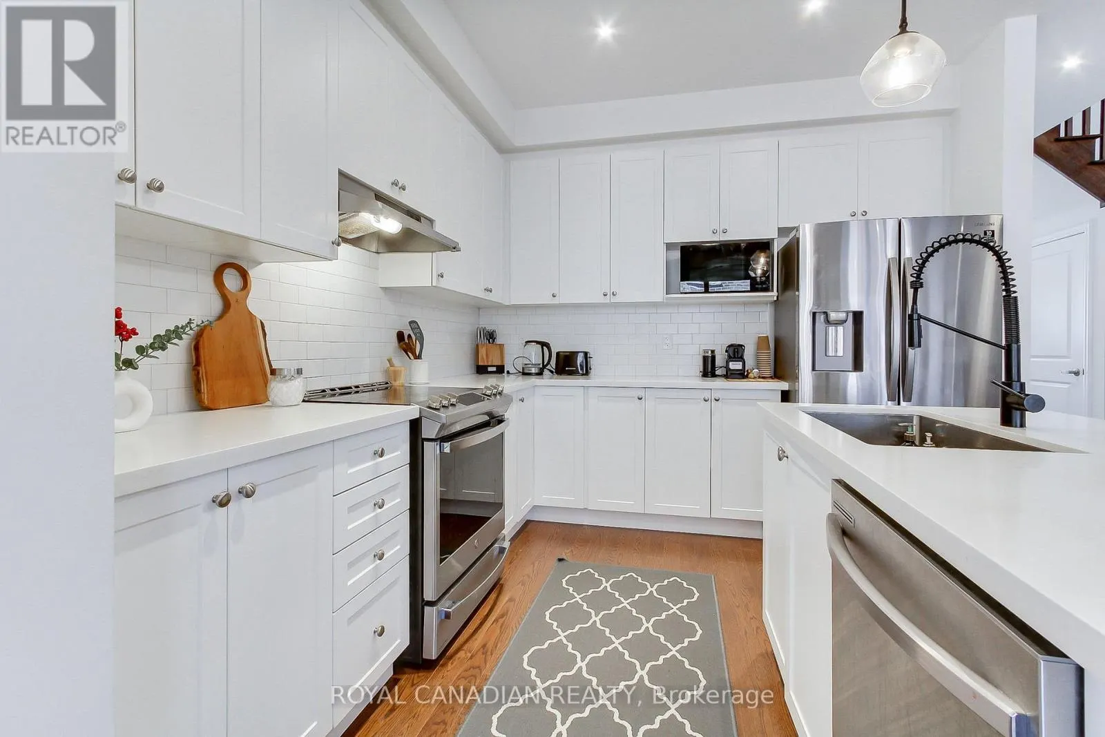 1404 BLACKMORE STREET