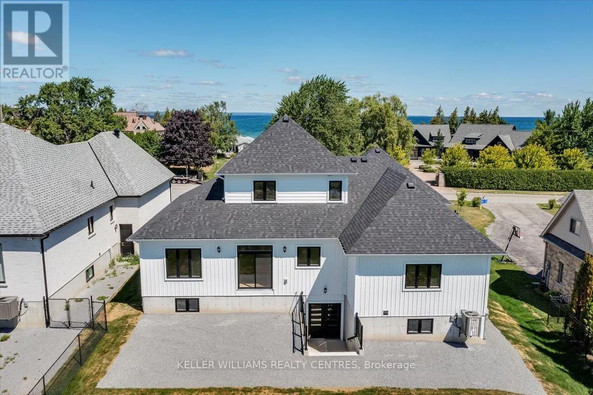 147 LAKE DRIVE E