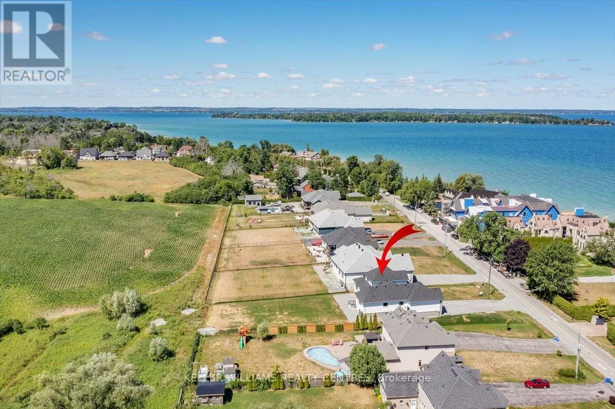 147 LAKE DRIVE E