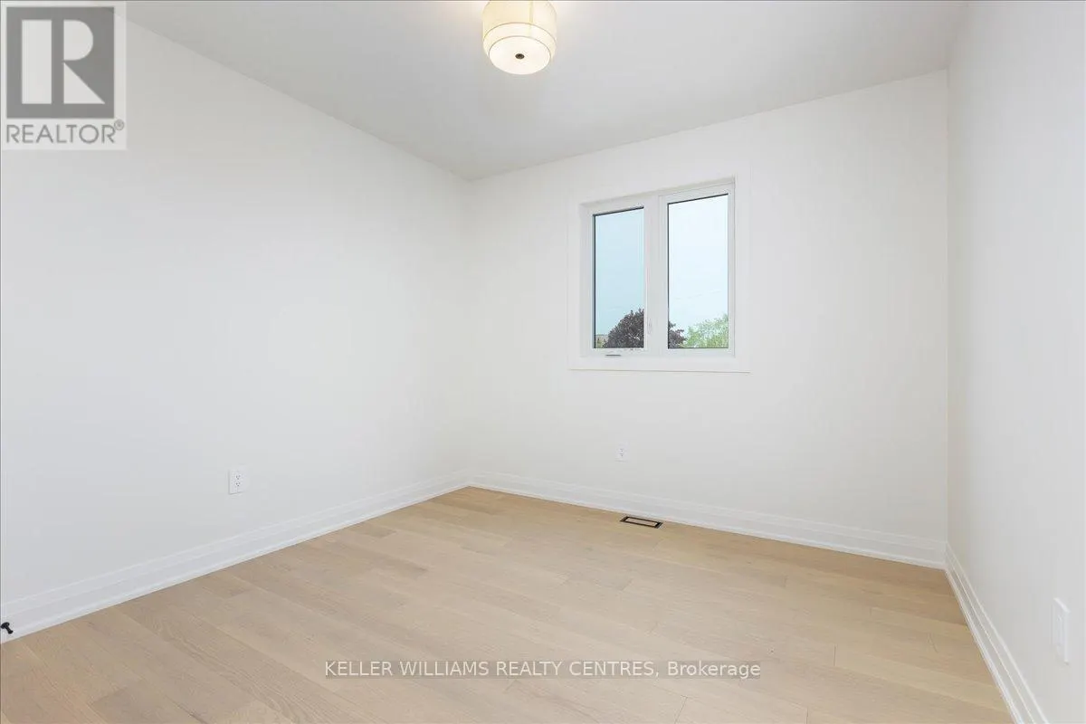 147 LAKE DRIVE E