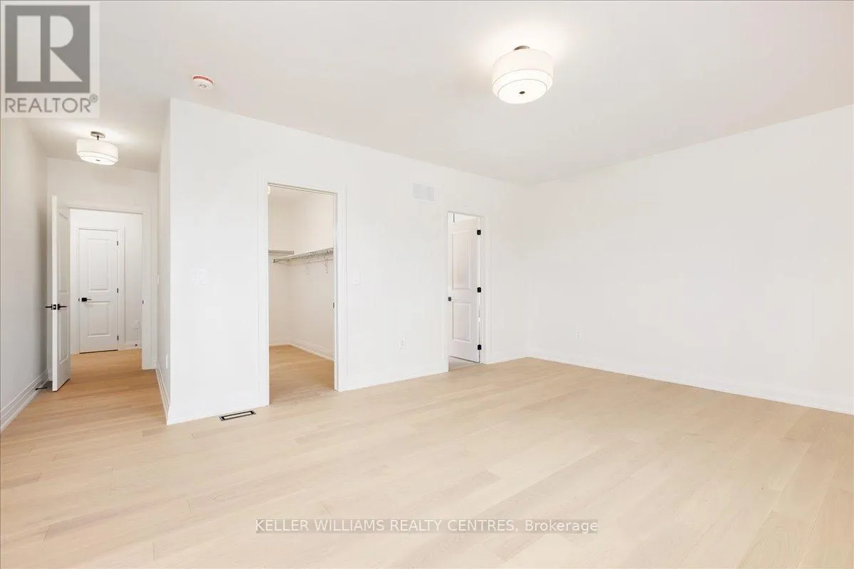 147 LAKE DRIVE E