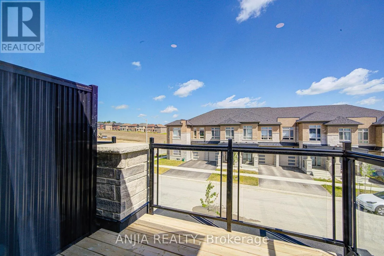 9 MACE AVENUE