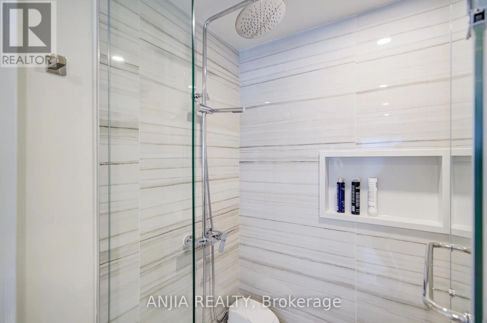 9 MACE AVENUE