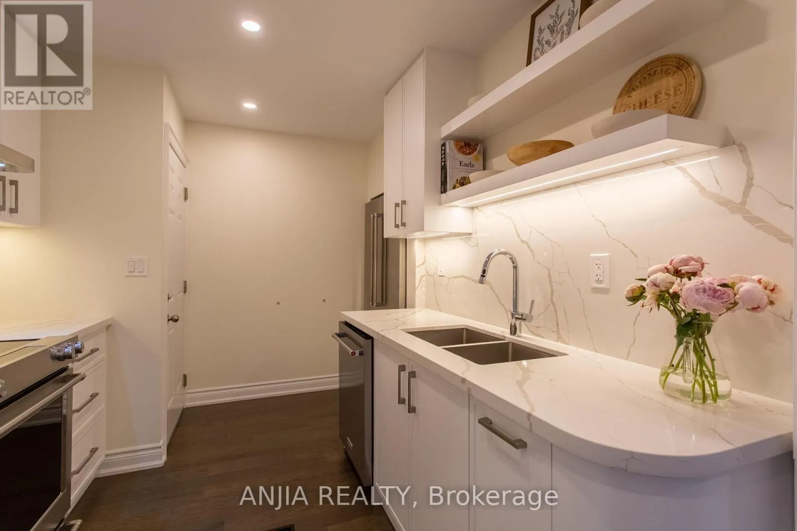 9 MACE AVENUE