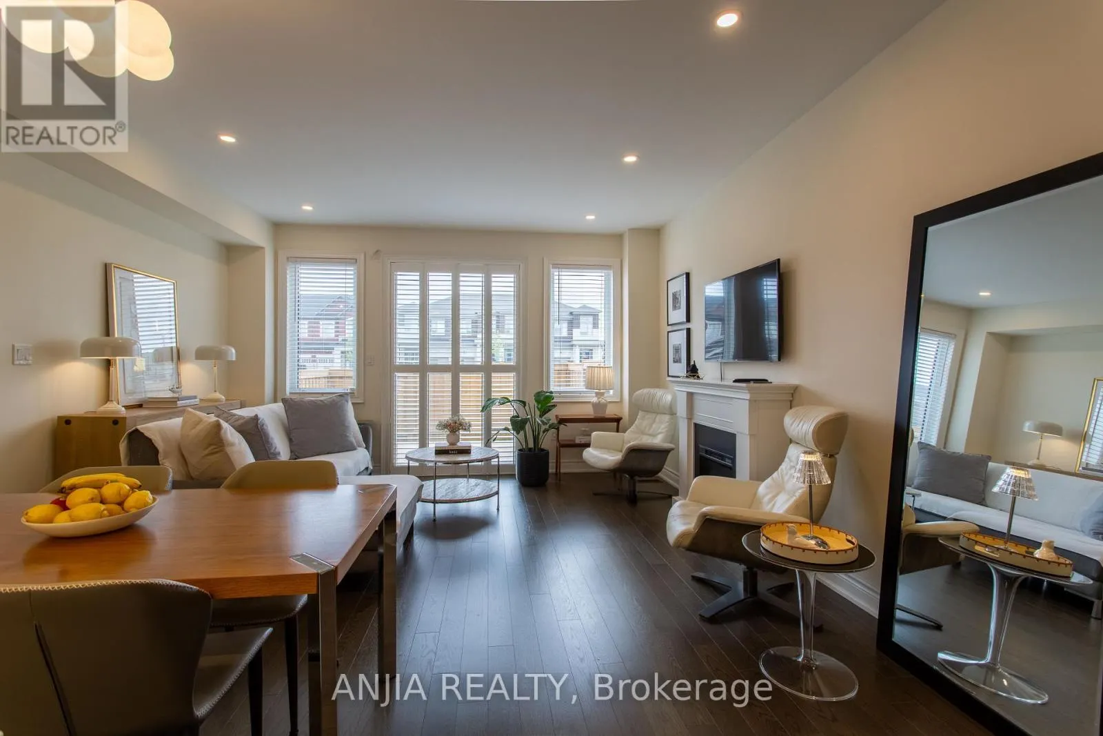 9 MACE AVENUE