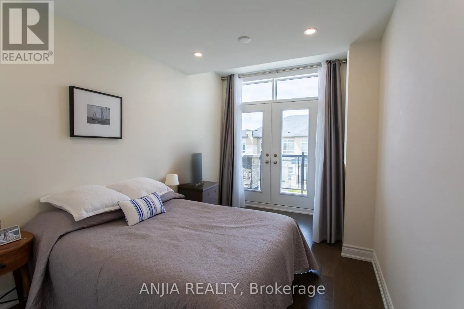 9 MACE AVENUE