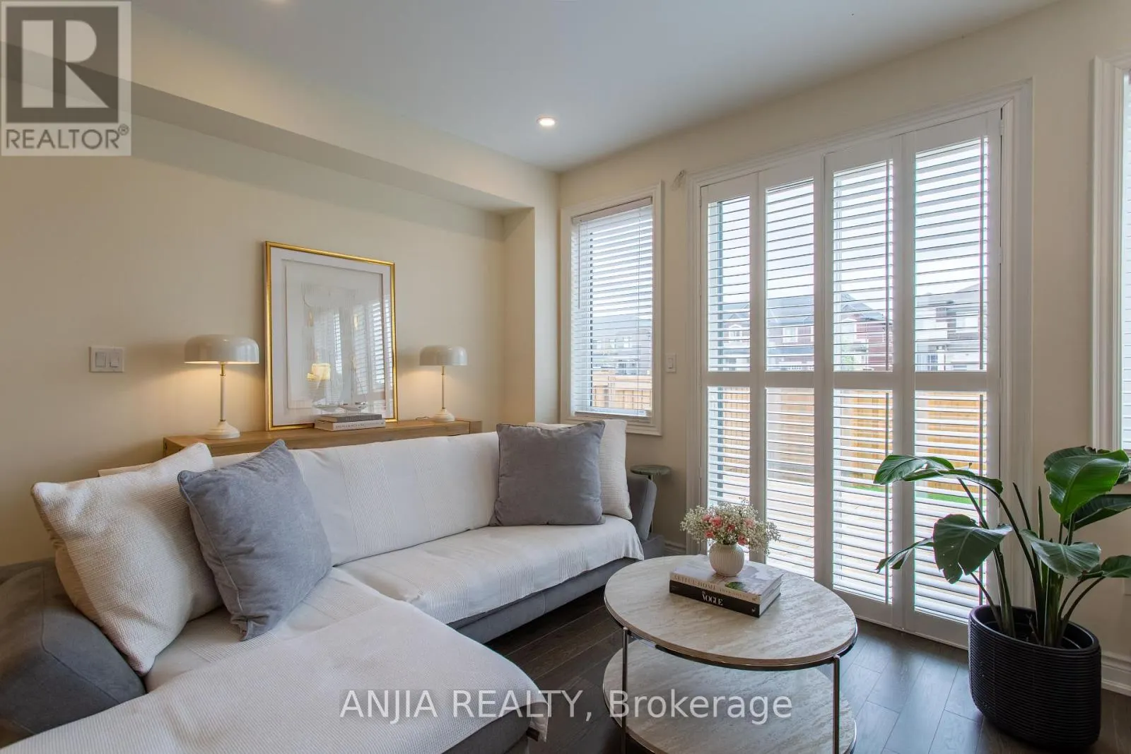 9 MACE AVENUE