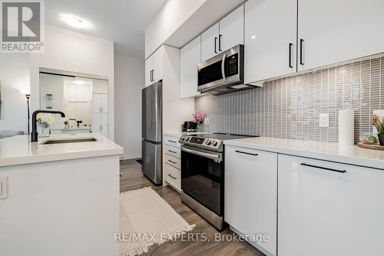 105 - 415 SEA RAY AVENUE